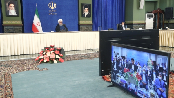 منطقه شمال، منطقه مازندران ، منطقه گیلان، منطقه گلستان،مناطقی است آماده برای محصولات کشاورزی و بخش صنعتی و مخصوصا بخش چوب. این استانها آمادگی دارد برای زراعت چوب، هم وزیر کشاورزی قبلی به من گفت هم یکی دو تا استاندارها به من گفتند که زراعت چوب در شمال درآمد آن از برنج هم بیشتر است. این زراعت چوبی که برای ما محصول دارد بخشی از زمین‌هایی که باید به برنج اختصاص بدهیم، اختصاص می‌دهیم بخشی از زمینها را به زراعت چوب اختصاص بدهیم ما رو بی‌نیاز می‌کند و به ما محصول می‌دهد و دیگر نیاز نداریم از خارج وارد کنیم و حتی می‌توانیم صادرکننده چوب و ام.دی.اف باشیم.
در فولاد هم همانطور که می‌دانید هم نیاز داخلی‌ خود را تامین می‌کنیم و هم صادر می‌کنیم امروز در بخش بلور و شیشه و مواد دیگر در کربنات سدیم هم گفته شده که در فاز بعدی که انجام می‌گیرد علاوه بر تامین آنچه در داخل نیاز داریم می‌توانیم حتی صادرکننده هم باشیم.
