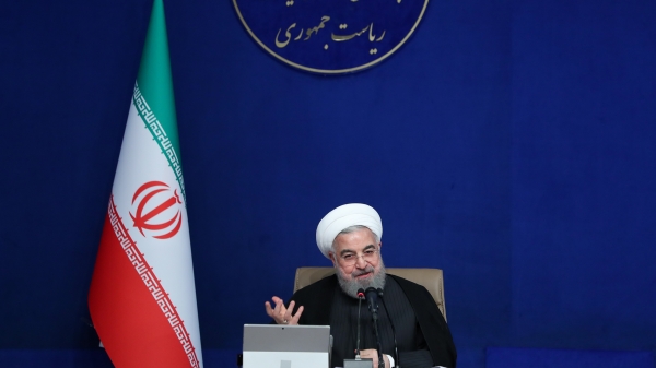  امروز هم با اجازه جنابعالی در دولت مصوبه‌ای داشتیم که برای حدود 30 میلیون جمعیت ایرانی که خانواده‌هایی هستند که مصرف برق‌شان زیاد نیست و جزو لیست کم‌مصرف‌ها هستند برای کم‌مصرف‌ها تصمیم گرفتیم که پولی برای برق پرداخت نکنند به شرط اینکه در همان رده کم‌مصرف باقی بمانند.
حتی گروه میانه مصرف هم می‌تواند با کاهش مصرف، وارد این لیست شود. بنابراین برای اولین بار بعد از انقلاب می‌توانیم اعلام کنیم که برق مستضعفین جامعه ‌مجانی خواهد بود.
