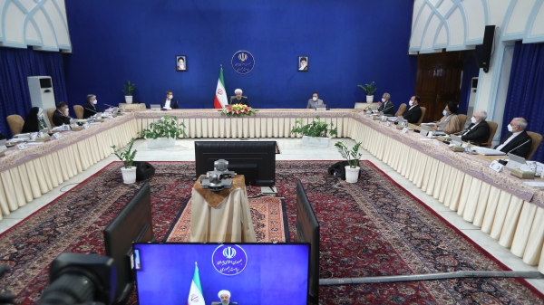 می ترسم دستگاه تبلیغات غرب و آمریکایی ها در بوق ها بدمند که آماده مذاکره هستند و ایران آماده نیست، نگذاریم این غلط و دروغ جا بیفتد/ در فروردین عجله تمام شد و دیگر فرصت سوزی است، تاخیر در برداشتن تحریم را خلاف شرع، قانون اساسی و نظر مردم می دانیم