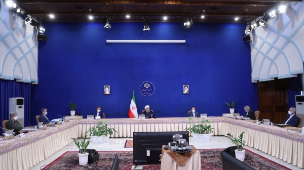 یجب ان لاتخافوا من محادثات فیینا؛ لدینا منطق قوی و بامکاننا ان نقنع العدو/ التخصیب برقم 60 بالمئة رد مناسب علی الخبث؛ لاتقدرون ان ترتکبوا جریمة و نحن نقطع أیدیکم/ بأجهزة الطرد المرکزی IR6 و التخصیب برقم 20 بالمئة قطعنا یدیکم/ قام سماحة القائد الأعلی للثورة الاسلامیة برسم و تعیین الأطر الکلیة للمحادثات بشکل جید