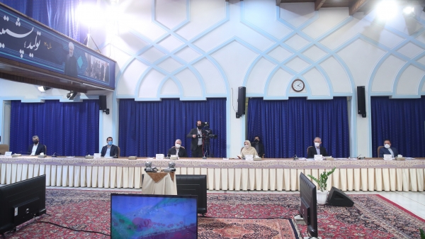 وقتی یک اپیدمی این چنینی دنیا را تهدید می‌کند، سلامت مردم را تهدید می‌کند، آنگاه آثار این تحولی دولت الکترونیک را که در این چند سال در کشور بوجود آمد، بیشتر لمس می‌کنیم