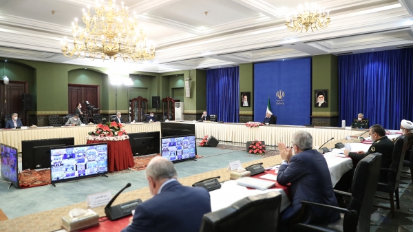 تریبونی نباید داشته باشیم که آرامش جامعه را به هم بزند، تریبون باید به طور متوازن همه به جامعه آرامش دهد و هم هشدارهای لازم را به مردم بدهد / باید از تجربه موج های قبلی بیماری برای عبور از موج چهارم استفاده کنیم