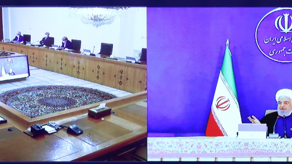  ان‌شاءالله واکسن بیشتری وارد می‌شود. در واکسن داخلی هم همه توان‌مان را بکار گرفتیم برای کمک به واکسن داخلی که هر چه سریع‌تر بتوانند ان‌شاءالله به ثمر برسانند. امیدواریم در تابستان شاهد استفاده از واکسن داخلی هم باشیم،

