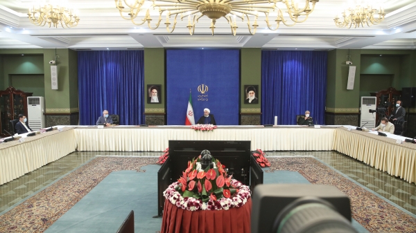 تامین لوازم و تجهیزات مورد نیاز برای بهداشت، درمان و سلامت جامعه از وظایف دولت است / اینکه می گوییم تحریم روی همه زندگی مردم تاثیر دارد را بعضی ها باور ندارند/ اولویت اصلی امروز دولت، تولید و خرید واکسن و تامین ارز مورد نیاز آن است 