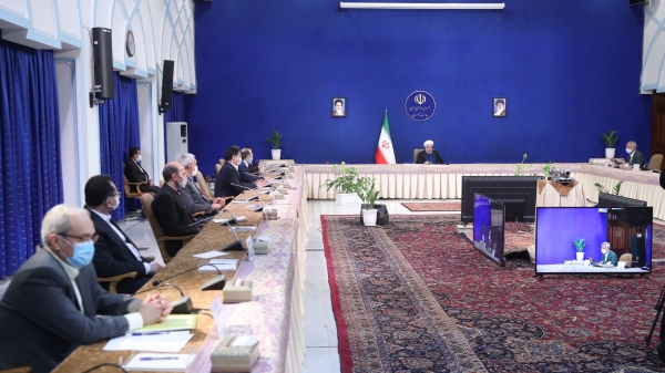 در مقطعی در سالهای 90 و 91 آمریکایی‌ها و غربی‌ها تصمیم گرفتند ایران را تحت فشار قرار دهند تا پای میز مذاکره بیایند اما طی جنگ اقتصادی که در سه سال گذشته شاهد آن بودیم نه به نیت ترغیب ایران به مذاکره بلکه با هدف فروپاشی اقتصاد و به دنبال آن سرنگونی نظام جمهوری اسلامی طراحی و اجرا شد.