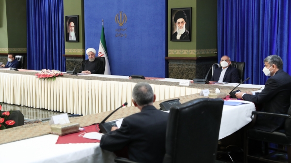 اگر زندگی امیرالمومنین را نگاه کنید، بهترین معلم و بهترین دانش آموخته را می بینید، اگر همه تاریخ را ورق بزنید هیچ معلمی بالاتر از رسول خدا نمی یابید