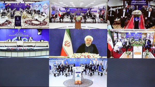 خوشحالیم که در ابتدای دولت و در سفرهای استانی قول هایی که درمورد تشکیل مناطق تجاری آزاد  به مردم قول دادیم امروز عملی شده است/ جاذبه های گردشگری ، اقتصادی و تجاری که مناطق آزاد تجاری با رونق تولید ایجاد می کنند بسیار اهمیت دارد 