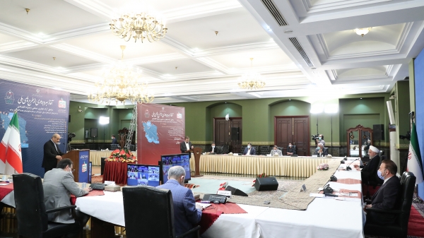 مناطق آزاد تجاری باید از نظر بانکی و مراکز دپو و انبارها تجهیز و تقویت شود و به بنادر متصل باشد/ باید شرایط را برای ورود سرمایه، بیش از پیش آماده کنیم و شاهد رونق بیشتر این مناطق و کشور باشیم  