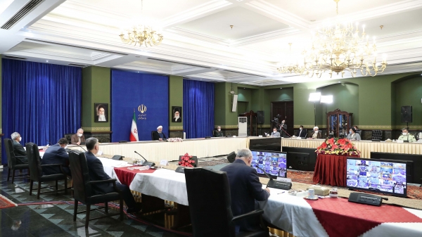 امیدوار کننده در برابر این ویروس این است که واکسن کوتاه تر از زمانی که فکر میشد، وارد بازار شد/  ویروس کرونا هم برغم چموشی، در برابر واکسن تسلیم شده است/ دنیا همچنان در پی تحرک شدید در زمینه واکسن است و همه در حال تلاش هستند اما امروز تولید واکسن با نیاز آن همخوانی ندارد