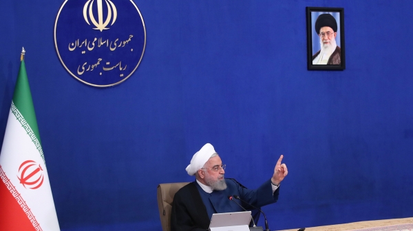 اینکه این دولت تصمیم می گیرد در شرایط سخت و تحریم تولید پتروشیمی را از 56 میلیون تن در سال، به 100 میلیون تن در سال 1400 افزایش دهد، بسیار مهم و ارزشمند است/ در سال 99 شاهد جهش تولید در کشور بودیم و این یک شعار نبود و ما عمل کردیم  