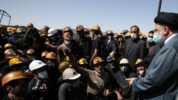 Ayatollah Raisi visits Parvadeh Coal Mine in Tabas
