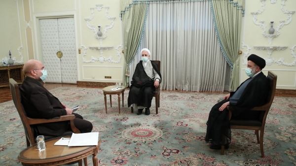 Key current issues, economic issues discussed

