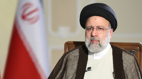 نحن جادون فی المحادثات النوویة لالغاء جمیع أنواع الحظر ضد الشعب الایرانی/ لانتحمل أی تغییر فی جغرافیا السیاسیة للمنطقة