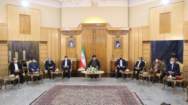 Greater steps must be taken to strengthen economic cooperation with ECO member states/ Transit and gas problem with Turkmenistan resolved/ Triple increase in relations with Tajikistan
