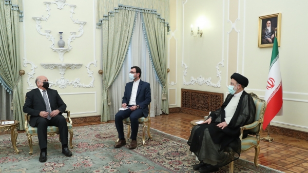 Tehran favours strong, united Iraq/ Iran has proved its brotherhood to its neighbours, especially Iraq, in difficult times
