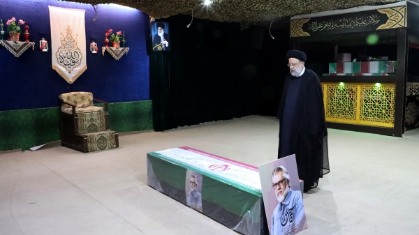 President prays for the late Nader Talebzadeh

