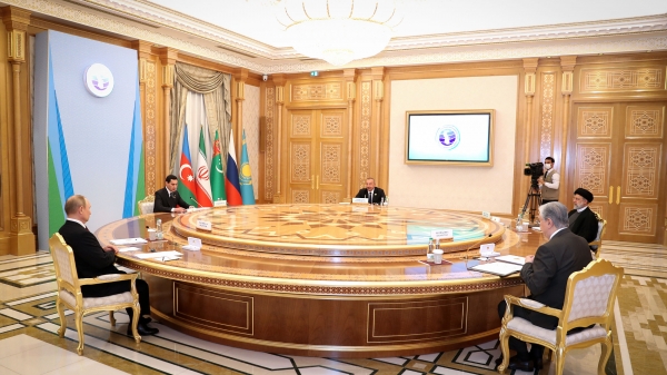 Emphasis of the Presidents of the littoral states on non-presence of foreign armed forces in the Caspian Sea/ Strengthening cooperation of neighbouring countries in the fields of technology, economy and energy 
