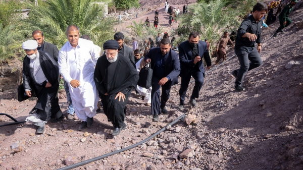Dr Raisi meets with people of Tang-e Shah village in Kerman
