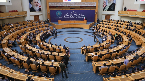 خیز دشمن برای غارت مغزها / نخبگان، پیشران کشور در جنگ شناختی هستند