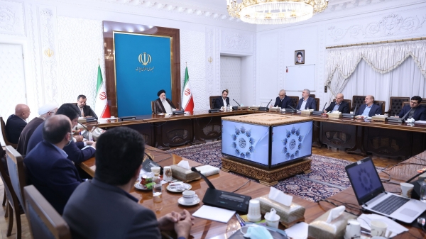 Dr Raisi: Central Bank's actions should be aimed at economic stability, investment security/ Those seeking to spread despair want to disrupt economic system, worry public opinion
