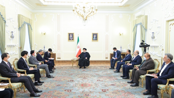 Ayatollah Raisi stresses implementation of key pacts made in previous meetings between Iranian, Chinese Presidents / Dr Raisi: Some positions raised during recent visit of Chinese President to the region caused Iranian nation, gov't to complain
