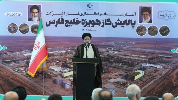 Completion Hoveyzeh Gas Refinery one of the lasting actions of Iranian experts/ Solution of country's problems depends on jihadist work
