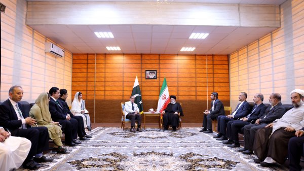 آیت‌الله رئیسی با نخست‌وزیر پاکستان دیدار کرد