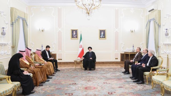 We have no obstacles to deepen ties with Islamic countries/ Enemies of Muslims, Zionist Regime the only obstacles for development of Iran-Saudi Arabia cooperation/ Iran's successful experience in fighting terrorism can be focus of Tehran-Riyadh cooperation/ Faisal bin Farhan: Cooperation with Iran provides opportunity for parties to benefit from current golden stage
