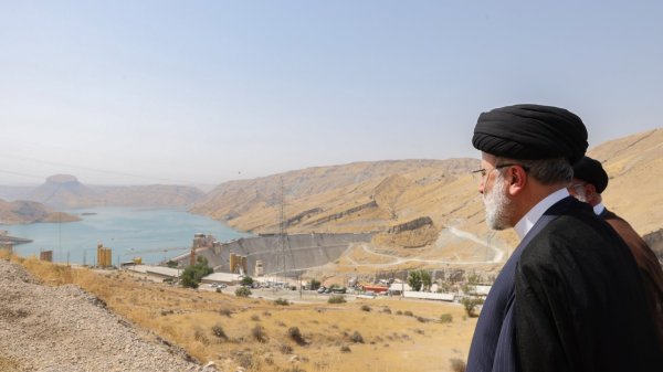 Dr Raisi opens Chamshir Dam
