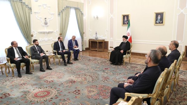 Dr Raisi: We hope that Armenia-Azerbaijan negotiations will establish, strengthen peace, security in region as much as possible/ Iran backs sovereignty, territorial integrity of all countries in region/ Armenian FM: Relations with Iran very important for Armenia
