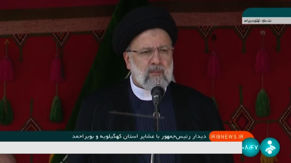 ما امروز سر سفره عشایر نشسته‌ایم