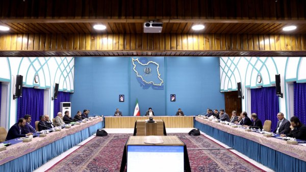 Ministry of Foreign Affairs should provide exchange of communications, information of Iranians abroad on the basis of national window of Smart Government services/ Legal authorities, judges, banks, legal units of administrative bodies should recognise all electronic documents according to the law
