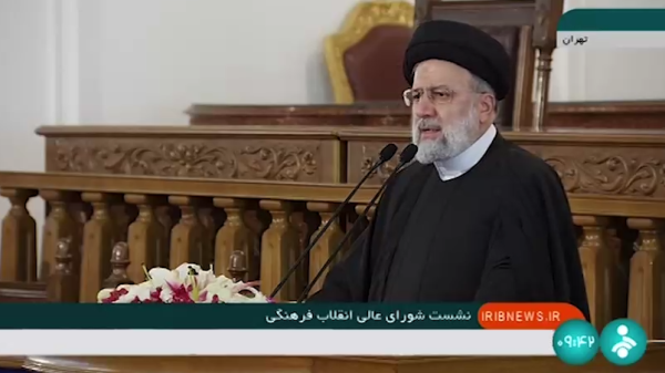 
جامعه امروز جامعه ارتباطات/ مصون‌سازی انقلاب جز با مبانی فرهنگی امکان پذیر نیست

