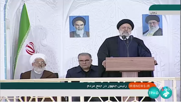 بهره‌برداری از ورزشگاه 18 ساله زنجان تا شهریور 1403/ شأن مدیران دولتی استان خدمت‌گزاری است