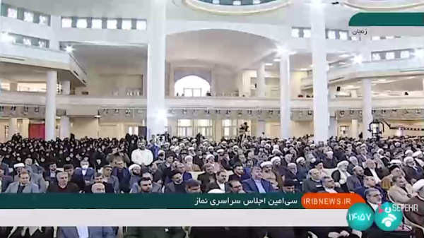 
نماز بهترین راه مقابله با آسیب‌های فردی و اجتماعی است
