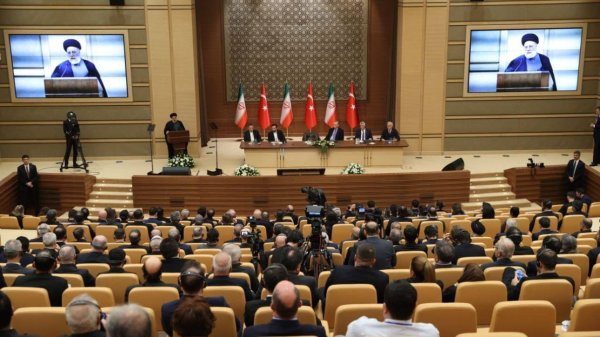 Message of the presence of leaders of Iran and Türkiye in meeting of business executives means decisive will for comprehensive development of relations / Business executives field officers for realising goal of developing economic cooperation between the two countries / I hope that this meeting will be a turning point in improving level of trade, economic relations between Iran and Türkiye
