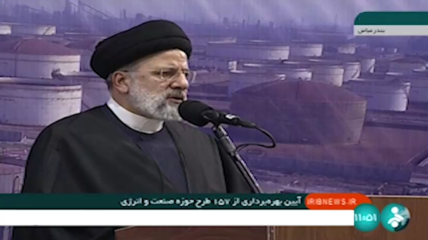 تولید، محور مهم فعالیت‌های اقتصادی/ همه  در جهت رشد تولید و رسیدن به هدف 8درصد رشد اقتصادی تلاش کنند