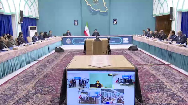 در نشست مدیران مناطق آزاد و ویژه اقتصادی/ میزان تولید خودرو در منطقه آزاد ارس سه برابر شد