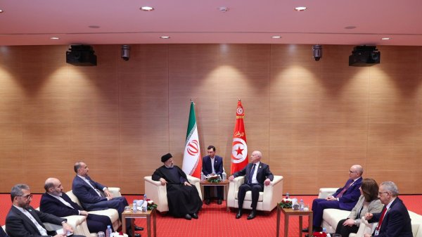Dr Raisi: We are ready to share experiences of Iranian scientists in science, technology with Tunisia/ Islamic countries must cut off their economic relations with Zionists/ Kais Saied: We want to develop and improve relations with Iran
