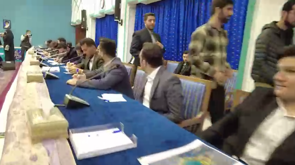 فریاد حق و عدالت/ تعامل دولت و جوانان در مسیر رسیدن به اهداف