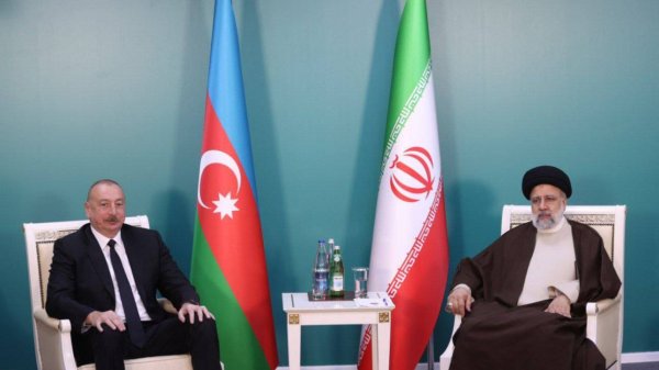 Presidents of Iran and Azerbaijan meet
