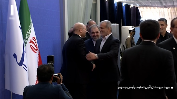 رئیس جمهور برای حضور در مراسم تحلیف وارد بهارستان شد 