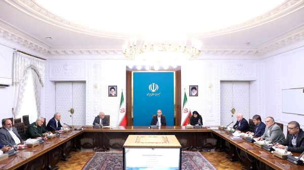 Iran president highlights role of private sector in development of transport sector