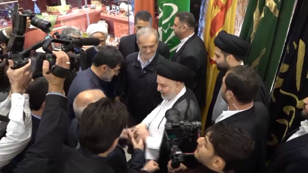 دیدار دکتر پزشکیان با نماینده آیت‌الله سیستانی در ایران