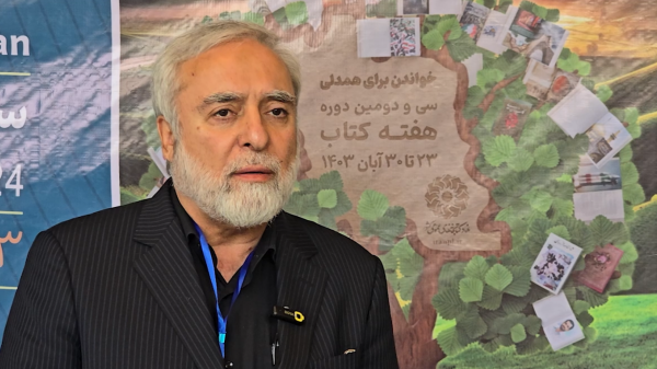 آقای پزشکیان،‌ نخستین رئیس‌جمهوری است که در ابتدای دوران خدمت در ریاست جمهوری در آئین روز ملی کتاب‌، کتاب‌خوانی و کتاب‌دار حضور داشت.
