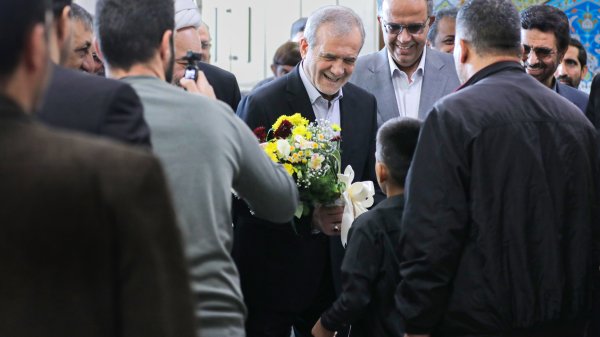 President Pezeshkian arrives in Sistan-and-Baluchestan Province
