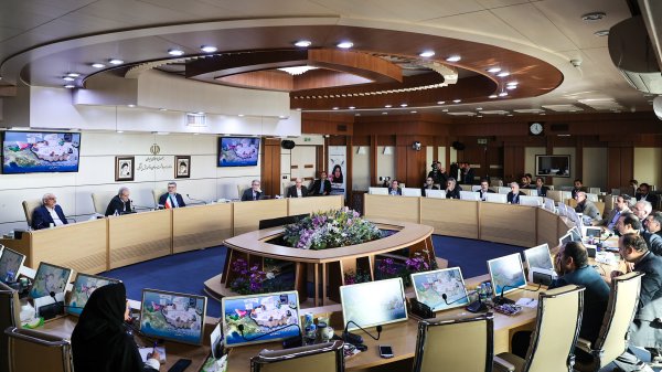 President Pezeshkian emphasizes health reforms to improve distribution of resources nationwide