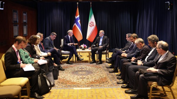 Pezeshkian: Iran’s foreign policy based on détente, expansion of ties with world countries