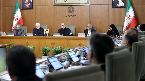 Cabinet appoints new governor generals of East Azarbaijan, Hamadan provinces 