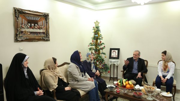 President Pezeshkian meets families of two Christian martyrs of Sacred Defense